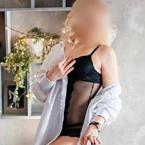 Lana Promi Escortnutte für Bi Service Paare bei Haus & Hotelbesuche über Escort Frankfurt Modelagentur 24 Std Sex bestellen